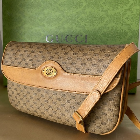 Authentic Gucci Leather Crossbody/Shoulder Bag. - Picture 1 of 15